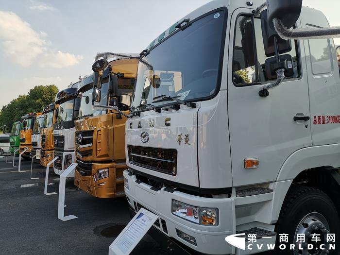 现场展车.jpg