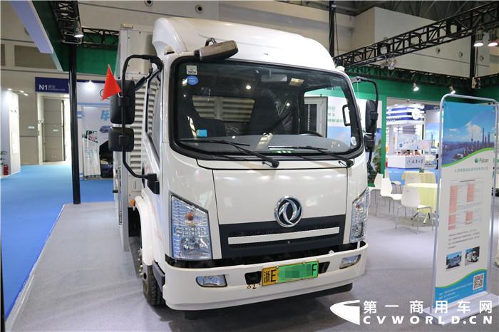 采用东风底盘的甲醇重整制氢燃料电池厢式运输车_副本.jpg