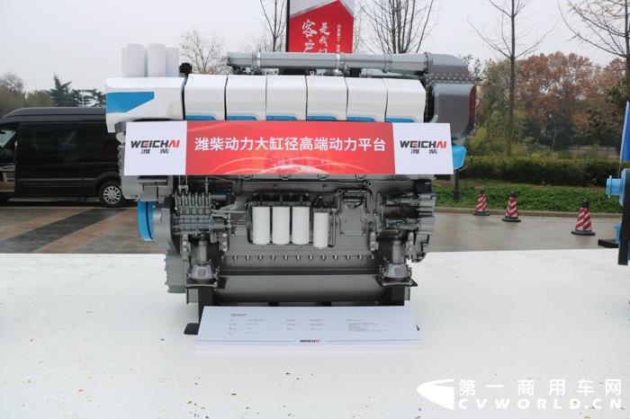 12M55柴油发动机.jpg
