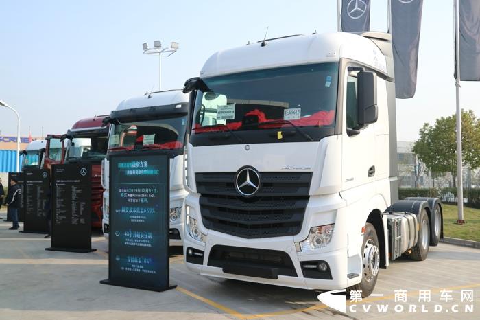 现场展车1.jpg