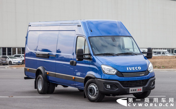 2019年12月27日，由商用汽车杂志社主办的“2020中国年度VAN”颁奖典礼在北京举行。中国年度VAN评委会宣布：经过前期实车测试和综合对比等评测工作，决定授予依维柯•欧胜2020款“2020 中国年度VAN大奖”称号，这也是依维柯•欧胜品牌在此奖项上二度折桂；首次参加中国年度VAN评测活动的江淮星锐客运版荣获“2020 中国年度VAN·节油高效奖”称号。