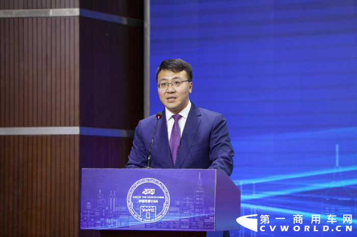 2019年12月27日，由商用汽车杂志社主办的“2020中国年度VAN”颁奖典礼在北京举行。中国年度VAN评委会宣布：经过前期实车测试和综合对比等评测工作，决定授予依维柯•欧胜2020款“2020 中国年度VAN大奖”称号，这也是依维柯•欧胜品牌在此奖项上二度折桂；首次参加中国年度VAN评测活动的江淮星锐客运版荣获“2020 中国年度VAN·节油高效奖”称号。