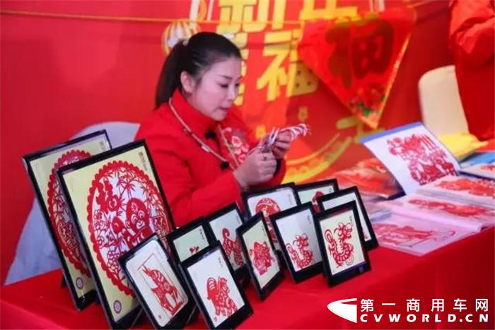 2019年12月26日，一汽解放徐州区域举办了以“齐欢腾携手迎新春，共佳节同心耀锦程”为主题的精彩纷呈的新春团拜会。客户商家齐分享、新老客户齐欢聚，共同许下2020年美好愿望——凝心聚力再创徐州解放新辉煌！