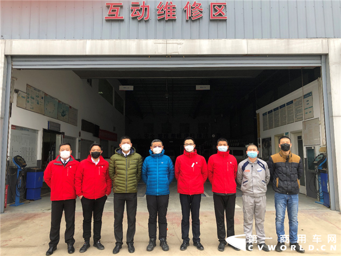 2月10日上午，20辆由特顺改装的隔离转运车顺利驶出武汉威汉4S店的停车区，看着浩浩荡荡的车队，全体的武汉威汉员工和江铃车主如释重负，终于没有辜负政府的信任，在短短的两天时间里改装出20辆隔离转运车，帮助武汉转运更多的病人。