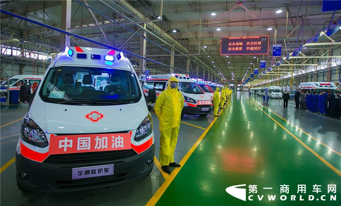 曾经，“Made in China”只是“中国制造”。如今，在越来越多中国企业不断扩大海外业务的背景下,“中国制造”这一名词正在被赋予新的内涵。尤其这次全球“抗疫”中，中国制造的实力更是得到了有力的体现。其中，以宇通为代表的中国客车行业，在“抗疫”中展现了品牌担当。