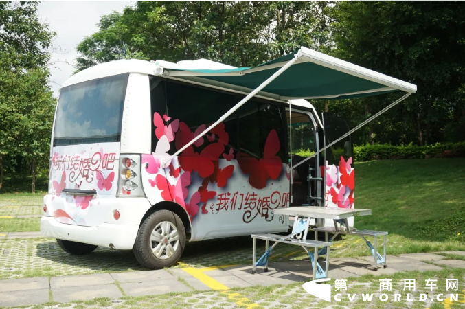 6月10日，五菱客车在广西桂林发布了全新车型五菱慧巴F9，这款车是五菱客车携手中国客车行业智库慧眼看车制造生产的新一代中巴客车平台产品，首批上市产品为9米客车。为了打造真正的精品，五菱客车为五菱慧巴F9选取了一颗强大可靠的“心脏”——玉柴YC6A柴油发动机。