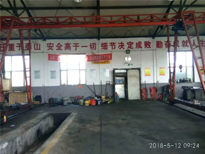 在黑龙江鸡西市有这样一家三一重卡服务站，凡是在他家服务站维修过的卡友，都会第二次、第三次、第N+1次去到他家维修，哪怕只是过去拧个螺丝、检查一下车辆异常。那到底有什么魔力能够吸引到这么多卡友好评呢？今日我们就特意采访了三一重卡鸡西市服务站站长邵金红，给我们介绍一下他们服务站的“特色服务”。