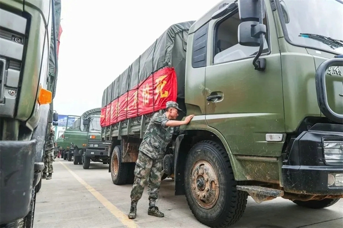 东风10.jpg