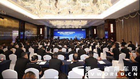 奋斗者砥砺奋进，追梦人再启征途。2020年8月4日-6日，以“竞争增长·全面决胜2020”为主题的福田图雅诺奋斗者峰会在江南水乡杭州圆满举行。福田图雅诺业务相关领导，核心配件供应链体系以及全国经销商、服务商、专用车企业代表出席会议。