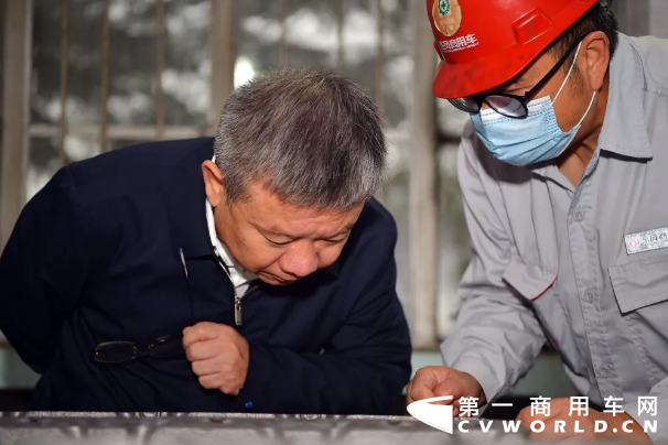 东风商用车3.png