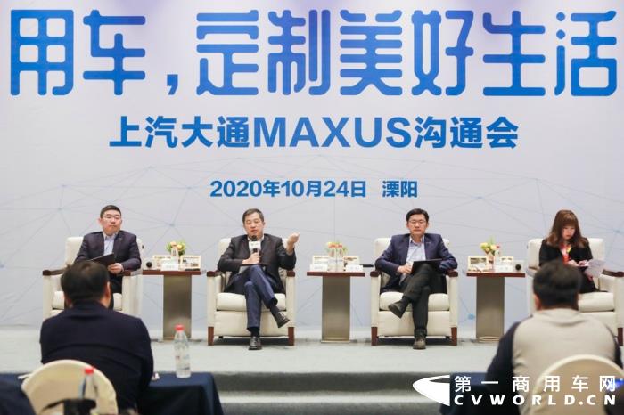 2000年，没有多少人相信中国会在10年内超过美国，成为全球最大的汽车消费市场；2009年，中国做到了。
在中国成为全球最大汽车消费市场10年后的今天，在房车领域，中国的市场规模不足美国的1/40。在这一领域，中国超过美国需要多少年？