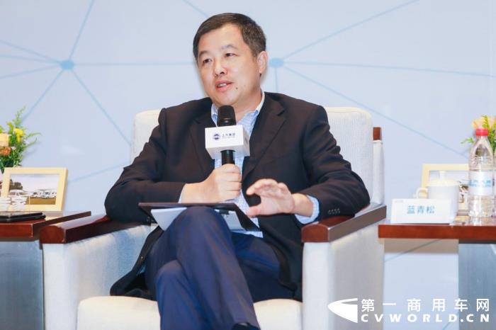 2000年，没有多少人相信中国会在10年内超过美国，成为全球最大的汽车消费市场；2009年，中国做到了。
在中国成为全球最大汽车消费市场10年后的今天，在房车领域，中国的市场规模不足美国的1/40。在这一领域，中国超过美国需要多少年？