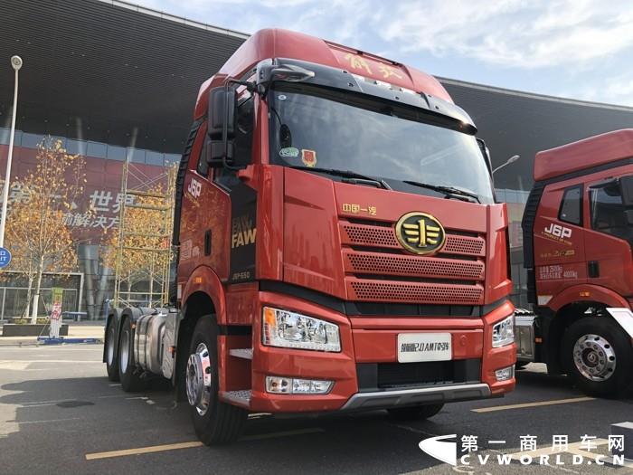 AMT重卡目前可谓驶上了发展的快车道，随着越来越多的客户认识到AMT重卡优秀的经济性，使得其销量快速提升。不仅如此，各家重卡品牌还如同比拼一般争先推出AMT产品。