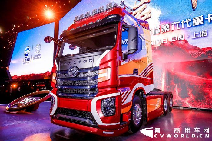 11月17日，重卡行业迎来震撼性的历史时刻。当天，上汽红岩品牌战略暨第六代重卡发布会如约而至，正式对外发布全新品牌战略，备受关注的第六代重卡首次亮相“白瓷碗”，为行业和客户带来了一场科技与力量的重卡盛宴。
