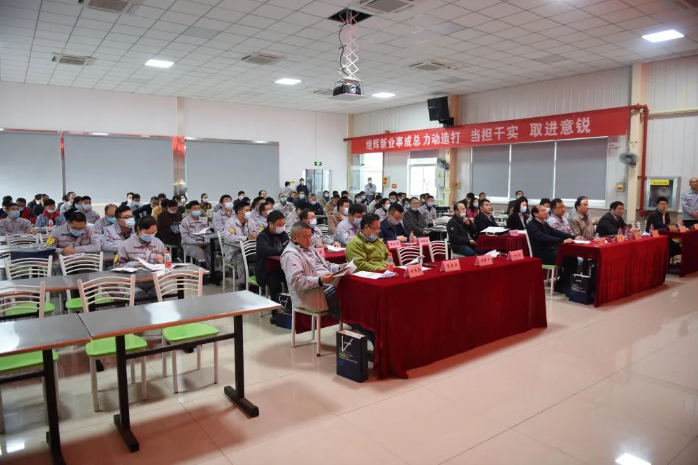 11月19日，东风商用车有限公司智能制造白皮书发布会在东风商用车动力总成事业部召开。