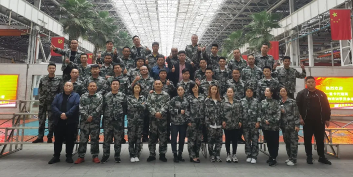 11月15日，45名来自五湖四海的三一重卡代理商公司的学员，怀着“先相信，后看见”的信念来到美丽的星城长沙，参加三一重卡第四期代理商营销培训。