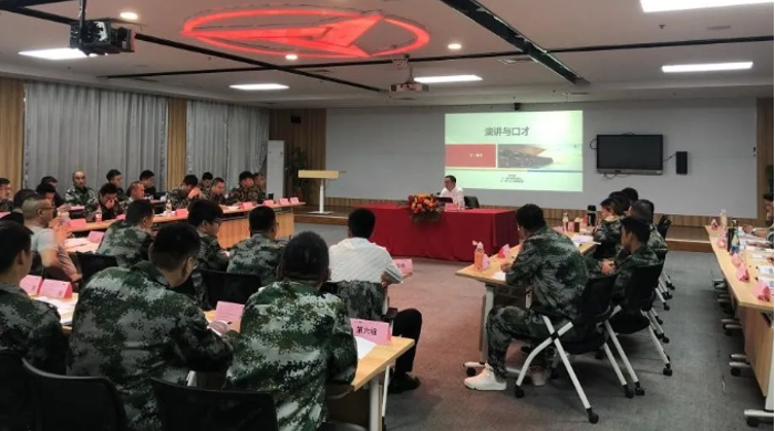 11月15日，45名来自五湖四海的三一重卡代理商公司的学员，怀着“先相信，后看见”的信念来到美丽的星城长沙，参加三一重卡第四期代理商营销培训。