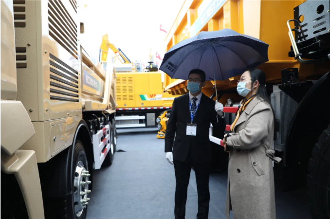 璀璨浦江，群雄闪耀。Bauma CHINA 2020，给了疫情之下的全球经济一剂强心针，是徐工高质量发展成果的集中展示，更是体现中国智造、中国人智慧的高光时刻。