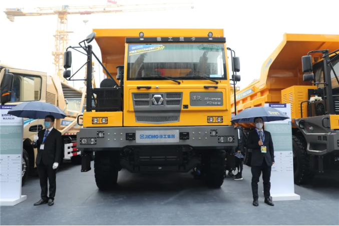 为期四天的bauma CHINA 2020已完美落幕，两年一度的中国国际工程机械、建材机械、矿山机械、工程车辆及设备博览会再次让世界领略了徐工钢铁雄风的霸气、见识了“中国智造”的魅力，本次盛会将定格成徐工珠峰登顶征程中的一道美丽风景。