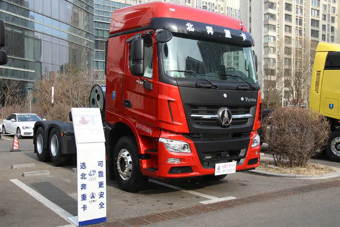 2020年12月8日下午，北奔重汽2021年供应商年会复会，会议就新产品开发、质量服务等工作继续与参加供应商年会的会议代表进行细致交流。

