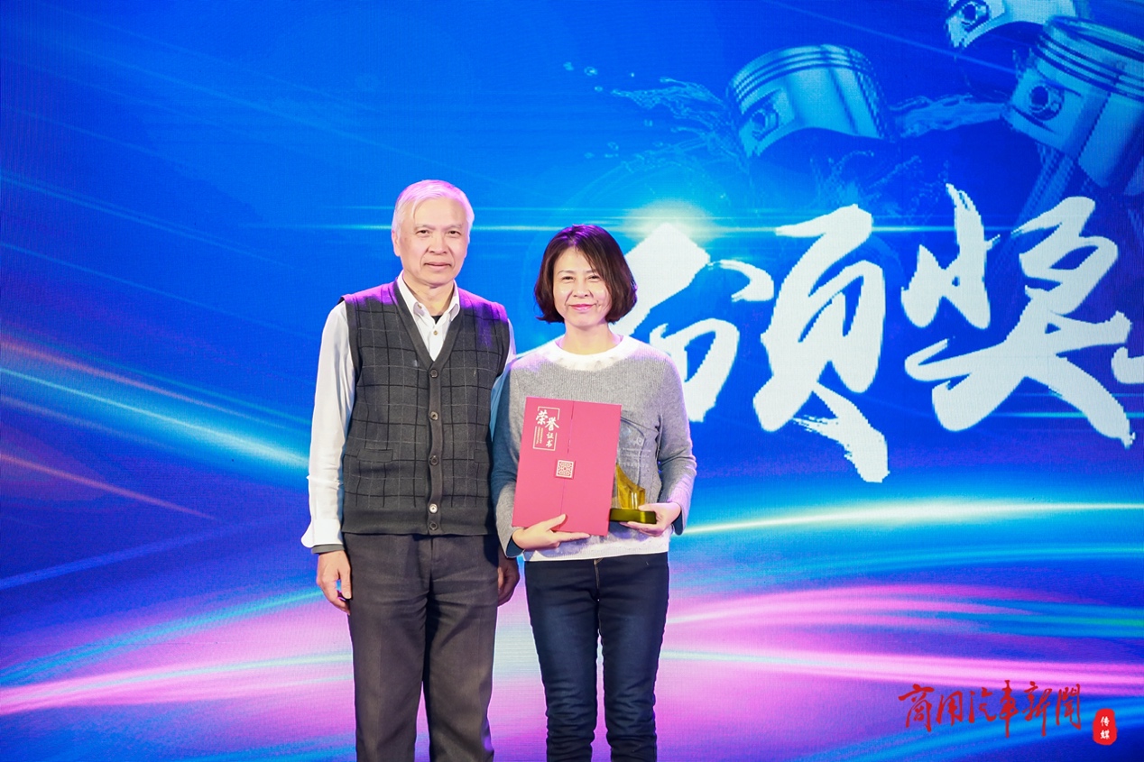 12月17日，“致敬•十年 第十届我信赖的商用车动力评选”（以下简称“动力评选”）颁奖典礼在北京举行。