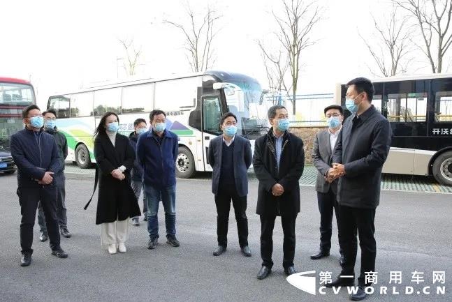 南京市委常委王华调研开沃集团.jpg