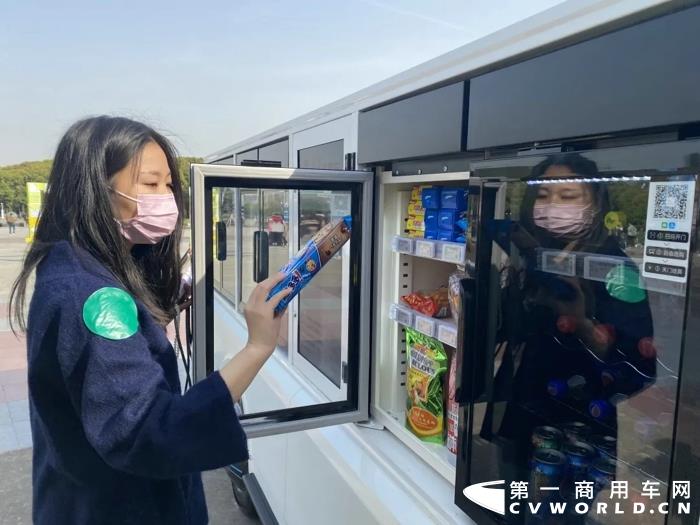 东风无人驾驶货柜车5.webp.jpg