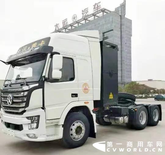 2021年3月，大运首辆6×4换电牵引车完成试制并下线。该车型配备有ABS、车道偏离预警和前碰撞预警等安全配置，具有高经济性、高安全、高可靠性等优势，能轻松胜任重载运输任务。
