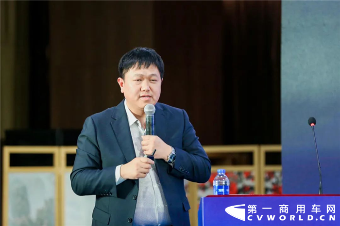 西安蜗牛旅行汽车服务有限公司董事长李晓东_副本.png
