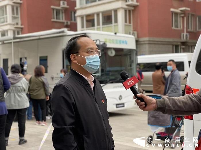 2021年3月31日至4月1日，福田欧辉移动疫苗接种车携手昌平卫健委，率先在沙河社区卫生院和回龙观社区服务中心投入使用。北京市昌平区人民政府副区长佟立志亲临接种现场，对移动疫苗接种车的灵活部署，深入社区推进疫苗注射工作给予了充分肯定。
