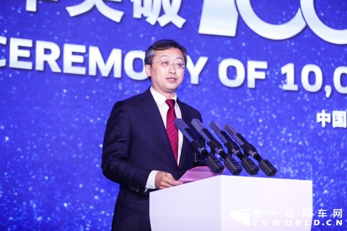 【第一商用车网 原创】进入1000万辆俱乐部值得一赞吗？值得，中国汽车行业并没有几家。以商用车销量进入此行列值得一赞吗？更值得，整个行业目前仅此一家。
