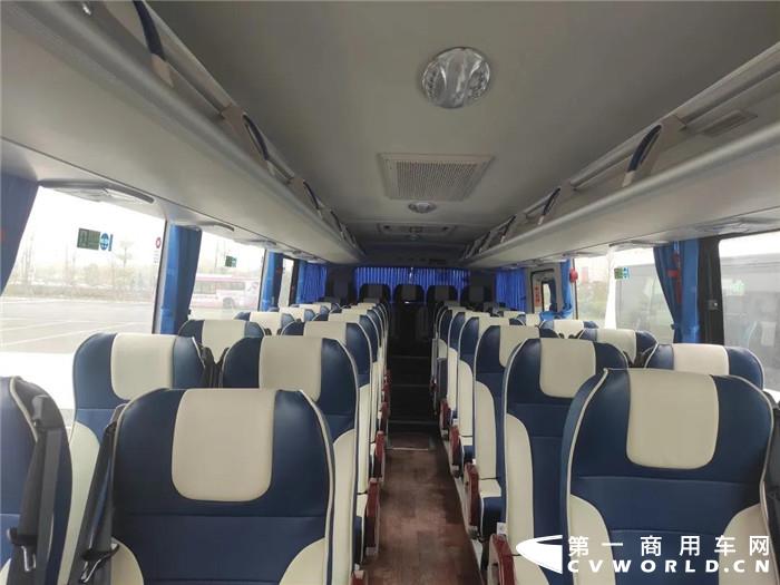近日，福田欧辉BJ6906城间客车成功交付福建泉运集团，助力泉运集团在公路客运与旅游市场再攀高峰。

