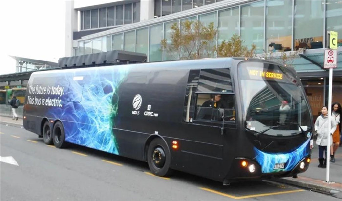 近日，12辆中车电动海外版“新巴客”亮相奥克兰（NZ Bus）。在新西兰官方媒体，奥克兰交通局官方推特，以及当地市长及运营商NZ Bus的Facebook上，活动得到极大的认可与关注。这是继2018年中车电动进入新西兰以来，再次获得奥克兰市长点赞！
