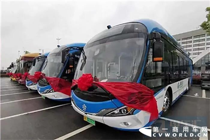 银隆新能源：多款公交在南通海门投运.jpg