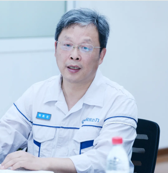 5月19日，无锡市总工会副主席周国祥带领天水市总工会党组成员、经审主任何付忠一行 8人来发动机事业部学习考察，受到了发动机事业部党委副书记、纪委书记、工会主席许海根，事业部工会副主席韦亮元等领导的热情接待。