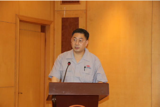 6月3日下午，汉马科技集团召开干部大会，会议宣布了新一届董事会和经营班子主要领导任命。

