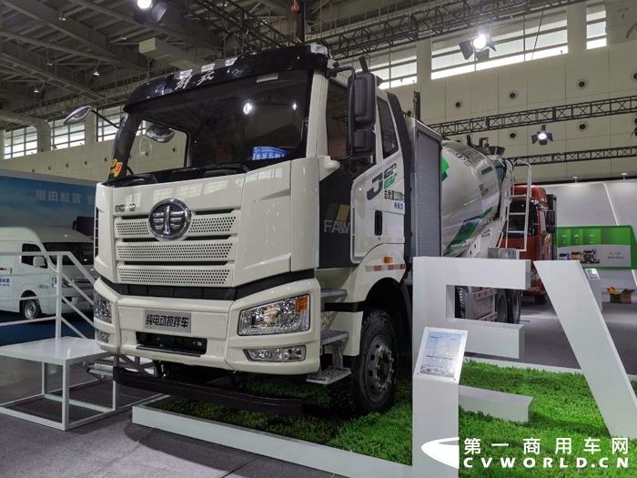一汽解放j6p 8×4 纯电动搅拌车.jpg