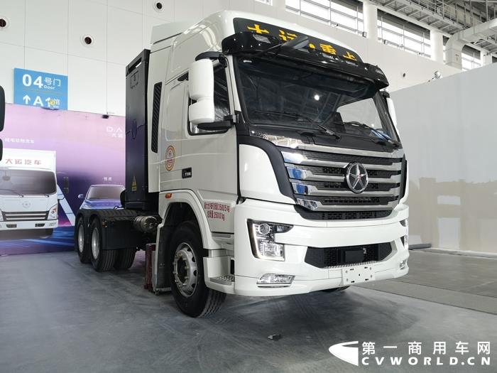 大运牵引车.jpg