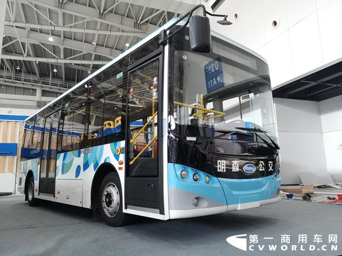 开沃NJL6809EVG纯电动客车.jpg