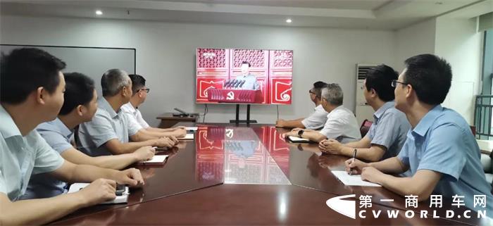 7月1日上午，中车电动举行升旗仪式，并组织全体员工收看庆祝“中国共产党成立100周年大会”。