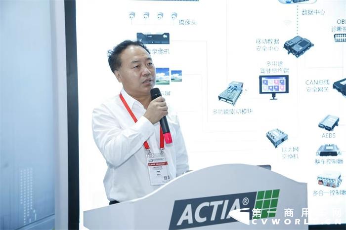 时代从未停止出题，欧科佳从没怕过，执着地将“创新”两个字写在成长基因里。