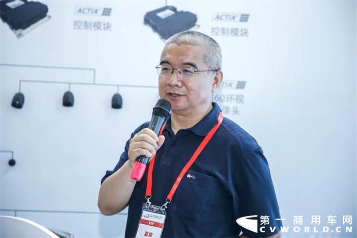 时代从未停止出题，欧科佳从没怕过，执着地将“创新”两个字写在成长基因里。