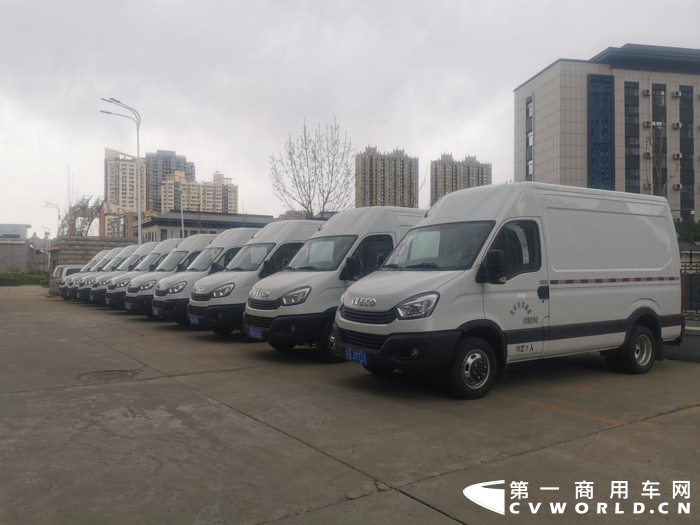 万众瞩目的奥运会正如火如荼地进行中，中国的运动健儿们目前以辉煌成绩傲居金牌榜第一！不止是体坛沉浸在金牌涨涨涨的喜悦中，商用车行业的佼佼者南京依维柯于近日公布了最新销量数据：依维柯欧胜7月零售同比增长42%，当月订单突破1500台，依维柯欧胜房车市占率第一！可谓“涨”声再起，“奥”气十足！