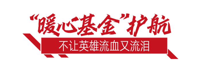一汽解放卡友驰援灾区。