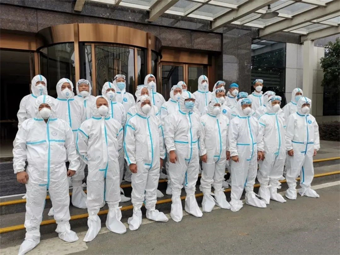 7月中下旬南京、张家界、荆州等地纷纷传出疫情，在国内疫情已经平静了一年多的当下，疫情传来的消息就如同一声惊雷，再次冲击着每个人的心脏。