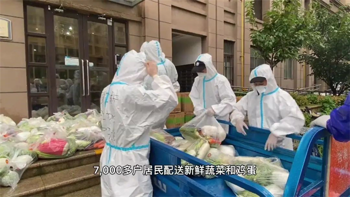7月中下旬南京、张家界、荆州等地纷纷传出疫情，在国内疫情已经平静了一年多的当下，疫情传来的消息就如同一声惊雷，再次冲击着每个人的心脏。