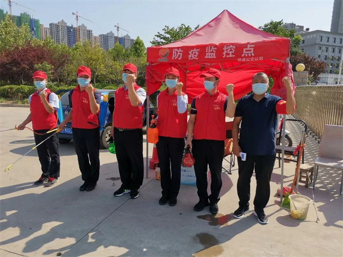 7月中下旬南京、张家界、荆州等地纷纷传出疫情，在国内疫情已经平静了一年多的当下，疫情传来的消息就如同一声惊雷，再次冲击着每个人的心脏。