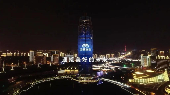 7月中下旬南京、张家界、荆州等地纷纷传出疫情，在国内疫情已经平静了一年多的当下，疫情传来的消息就如同一声惊雷，再次冲击着每个人的心脏。