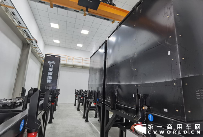 直面新能源重卡续航核心痛点，助力换电技术创新升级，推动新能源市场高质量发展——9月2日，以“开创未来 探本溯源”为主题，开沃·南京创源新能源重卡Ⅱ代换电站新品发布会在江苏苏州隆重举行。