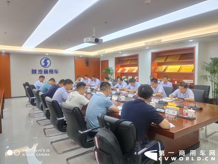 2021年9月15日，陕汽商用车迎来了第一批国六品鉴行—轩德·翼3燃气牵引车优秀渠道与标杆客户。